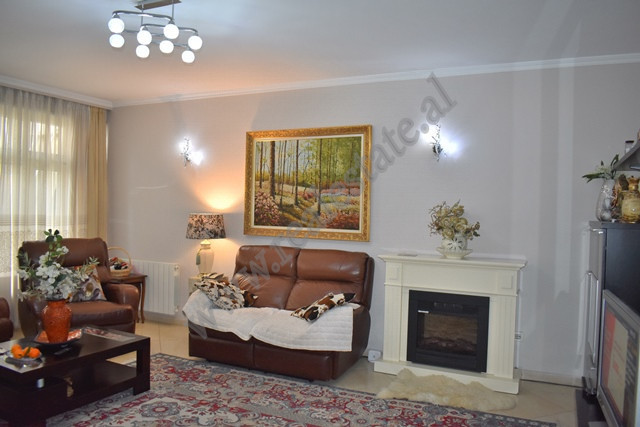 Apartament 3+1 ne shitje prane Kopshtit Zoologjik ne Tirane